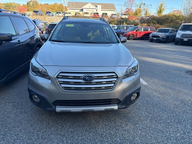 2017 Subaru Outback 2.5i Limited photo 2