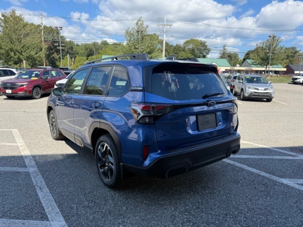 New 2025 Subaru Forester Hybrid Limited SUV