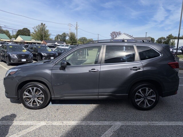 2023 Subaru Forester Limited Base photo 2