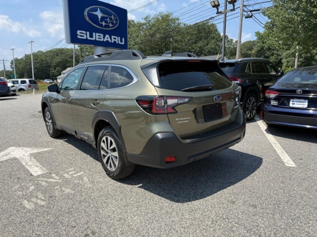 New 2025 Subaru Outback Premium SUV