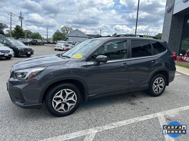 2021 Subaru Forester Premium photo 2