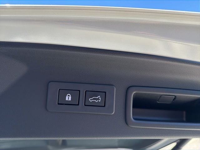 2025 Subaru Forester Touring - Photo 34