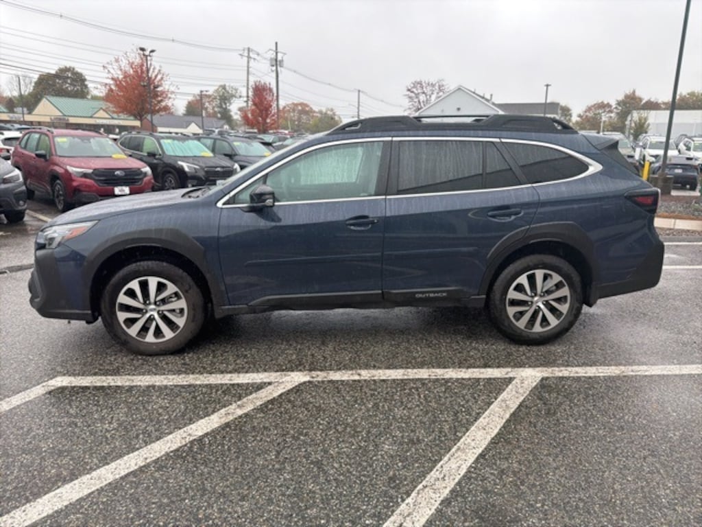 Used 2025 Subaru Outback Premium SUV