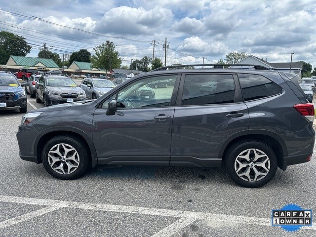 2021 Subaru Forester Premium photo 3