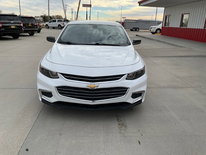 Used 2017 Chevrolet Malibu 1FL with VIN 1G1ZC5STXHF234604 for sale in Seward, NE