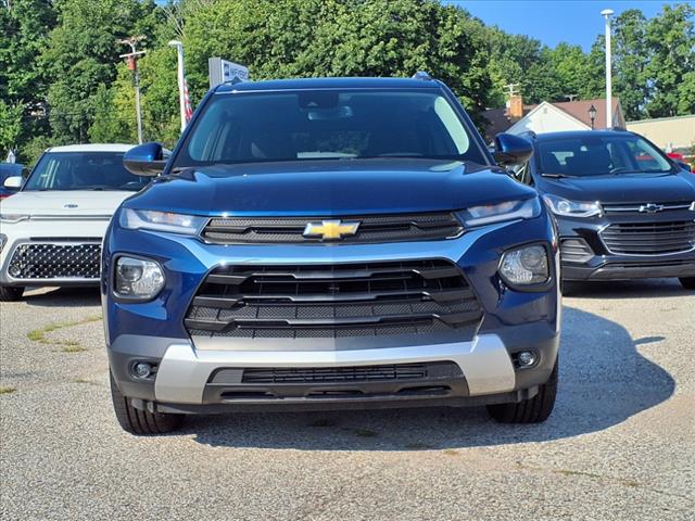 2022 Chevrolet Trailblazer LT photo 2