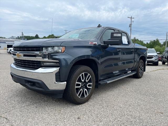 Used 2020 Chevrolet Silverado 1500 LT with VIN 3GCUYDET8LG197729 for sale in New Era, MI