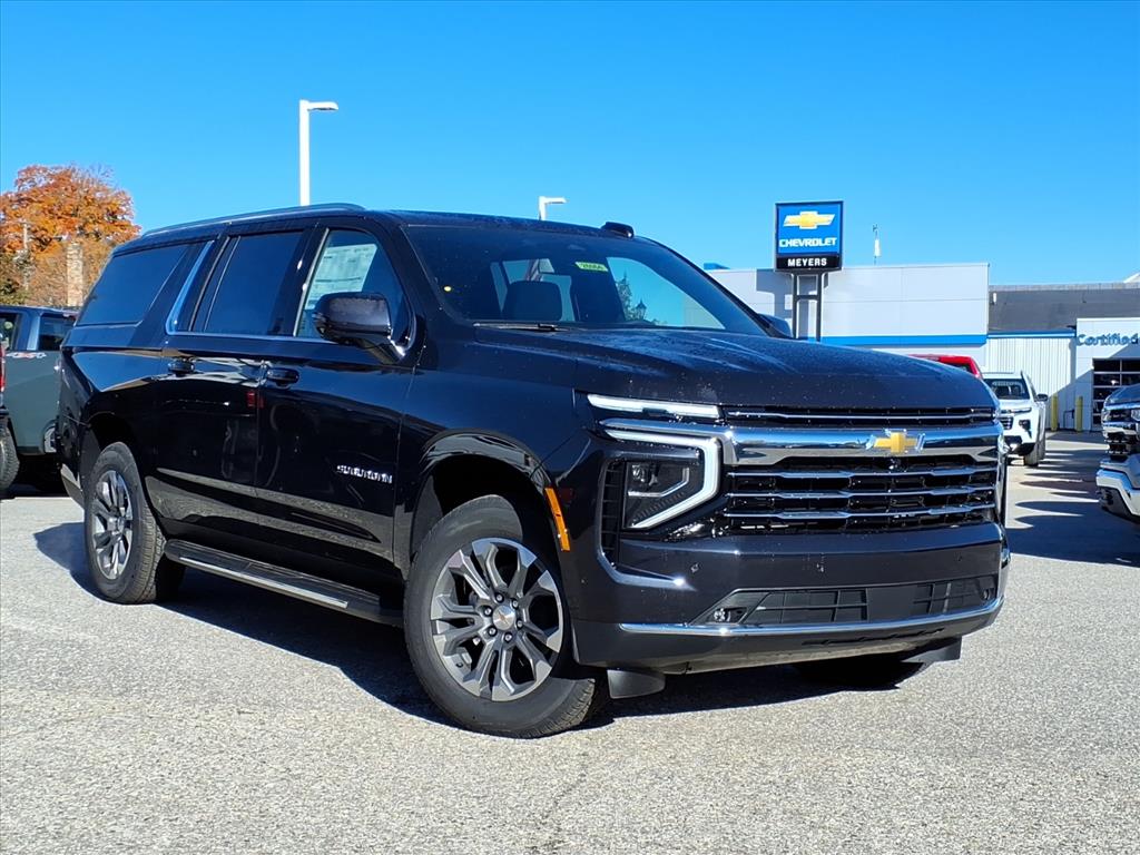 2026 Chevrolet Suburban LT's photo