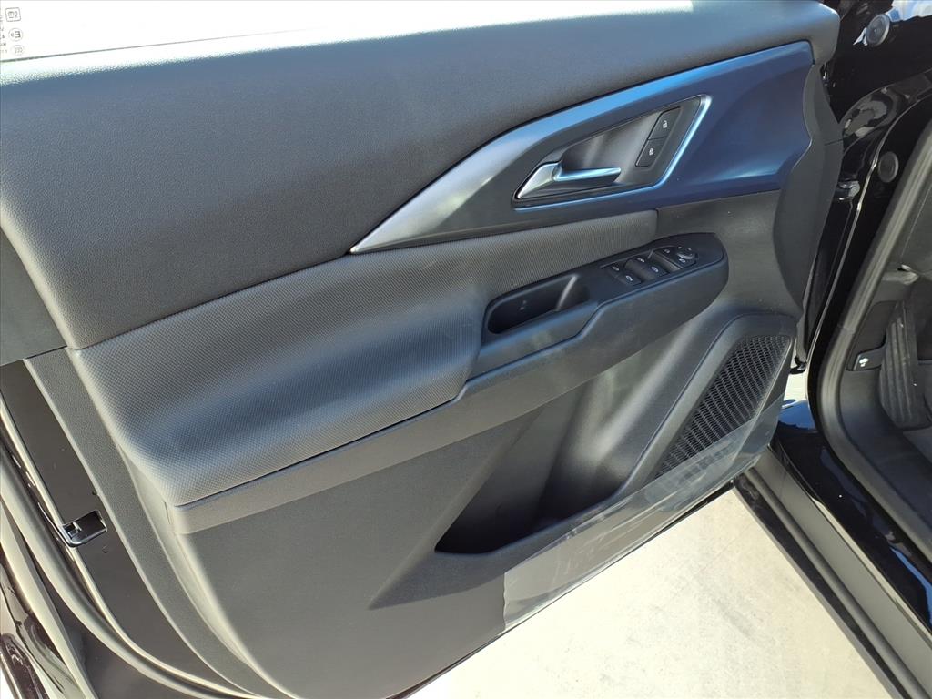 2026 Chevrolet Equinox EV 1LT photo 2