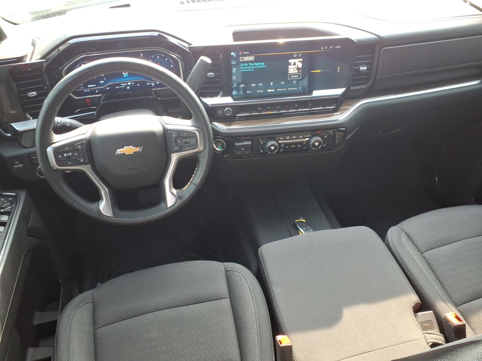 2023 Chevrolet Silverado 1500 LT - Photo 7