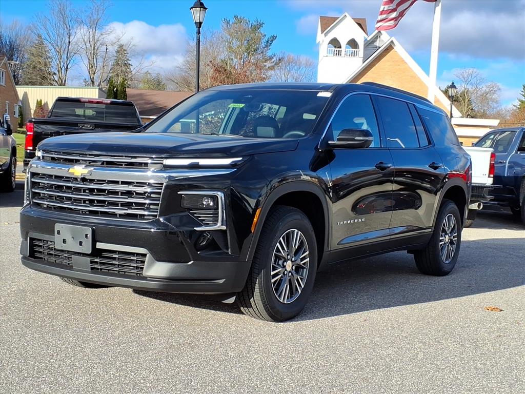 2026 Chevrolet Traverse photo 3