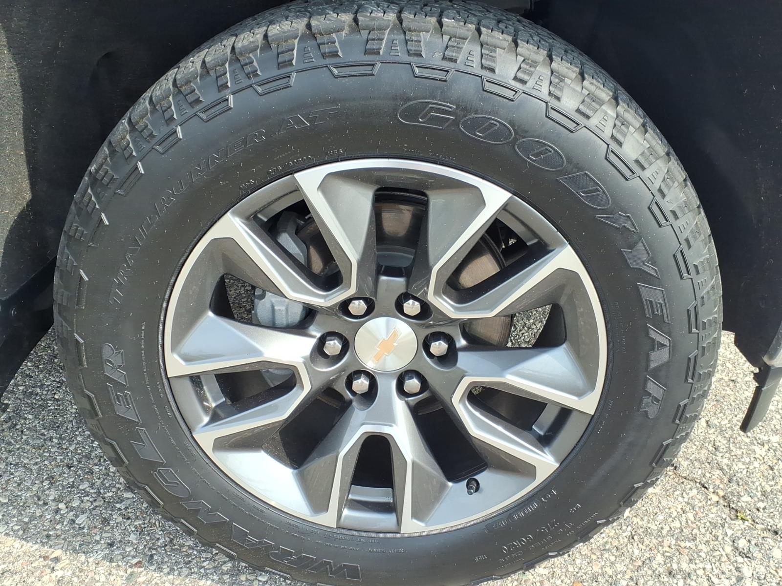 2023 Chevrolet Silverado 1500 LT - Photo 19