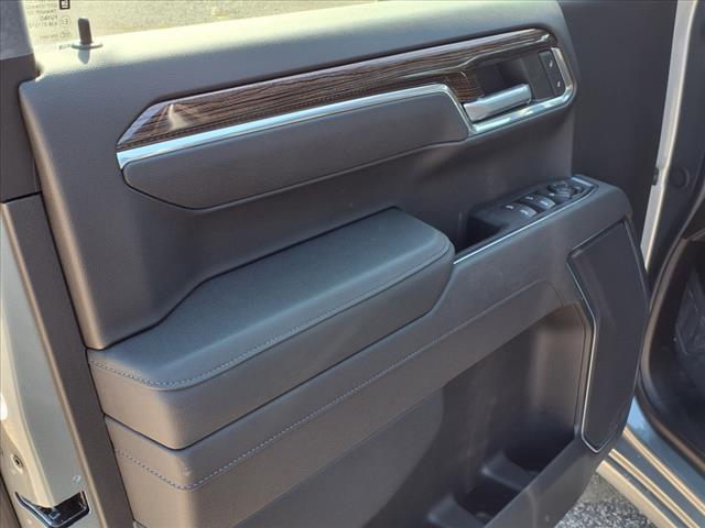 2026 Chevrolet Silverado 1500 LT photo 4