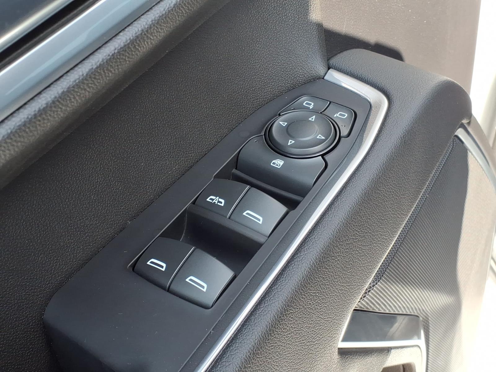 2022 Chevrolet Silverado 1500 LT - Photo 17