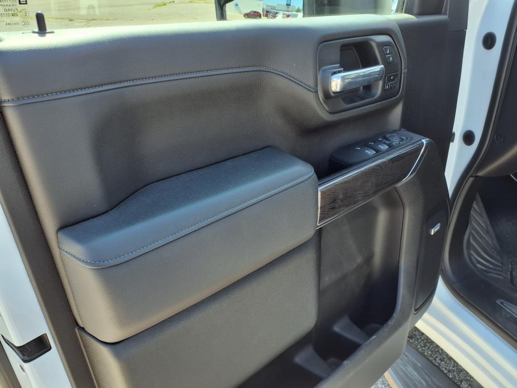2022 Chevrolet Silverado 3500HD LTZ - Photo 6