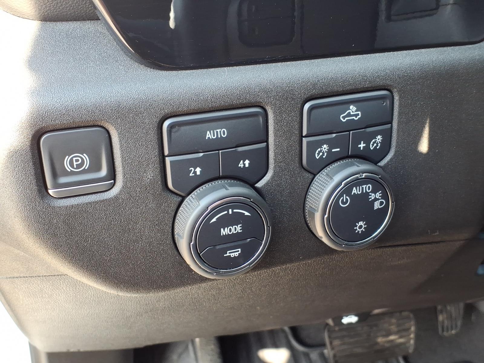 2022 Chevrolet Silverado 1500 LT - Photo 19