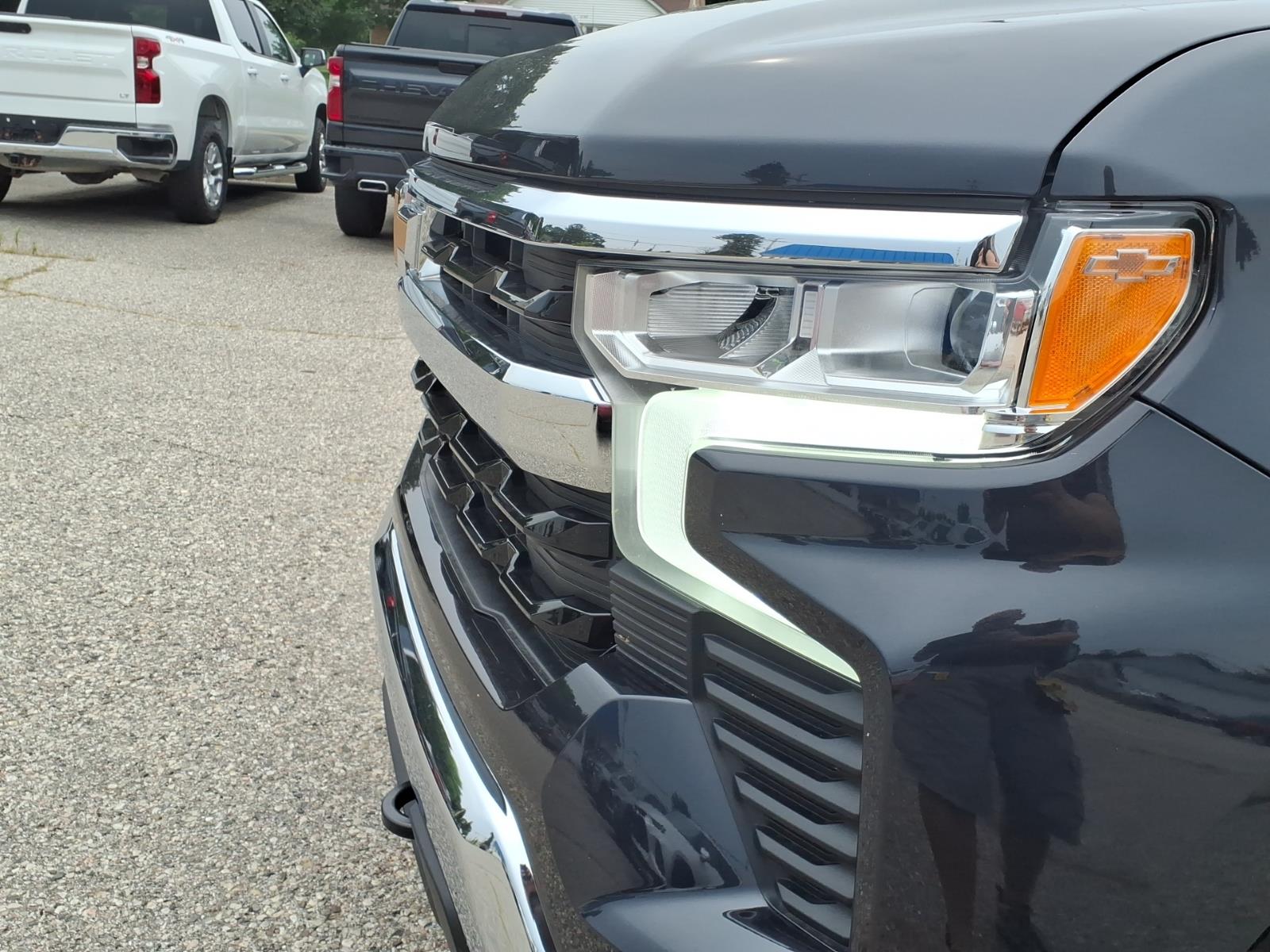 2024 Chevrolet Silverado 1500 LT - Photo 15