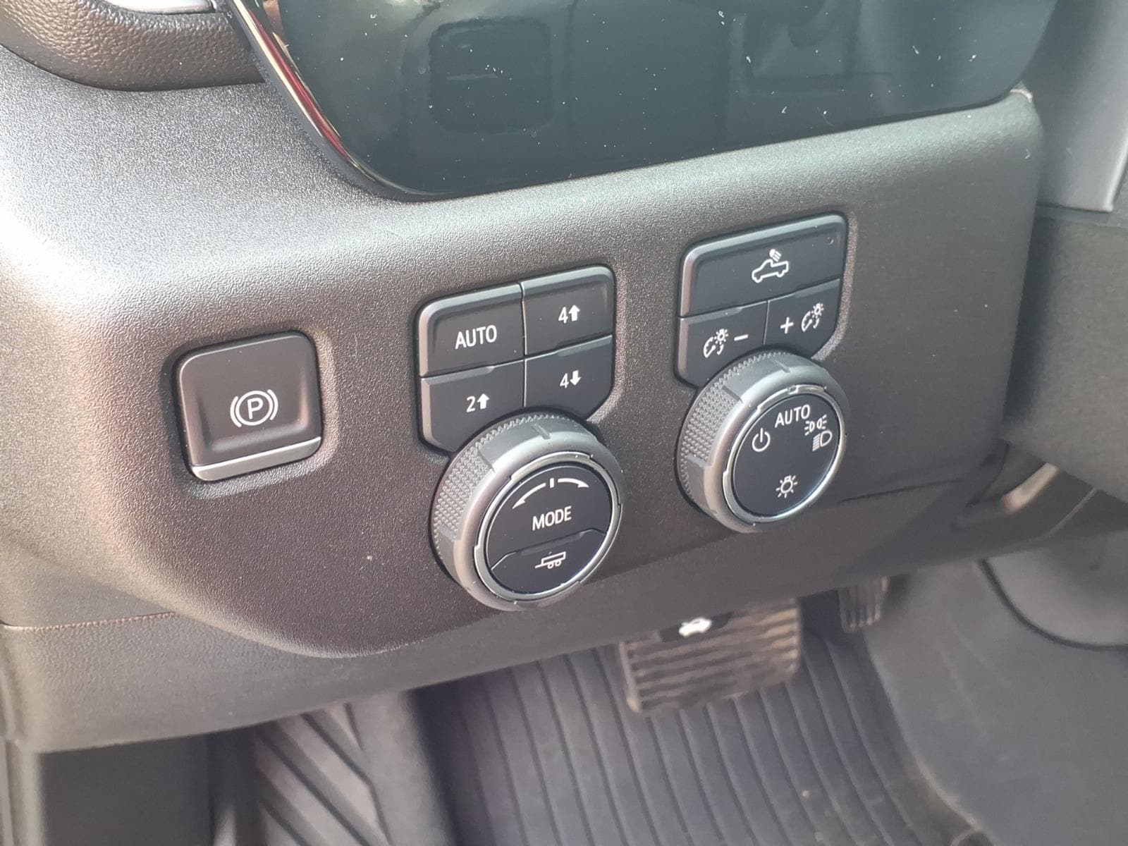 2023 Chevrolet Silverado 1500 LT - Photo 13