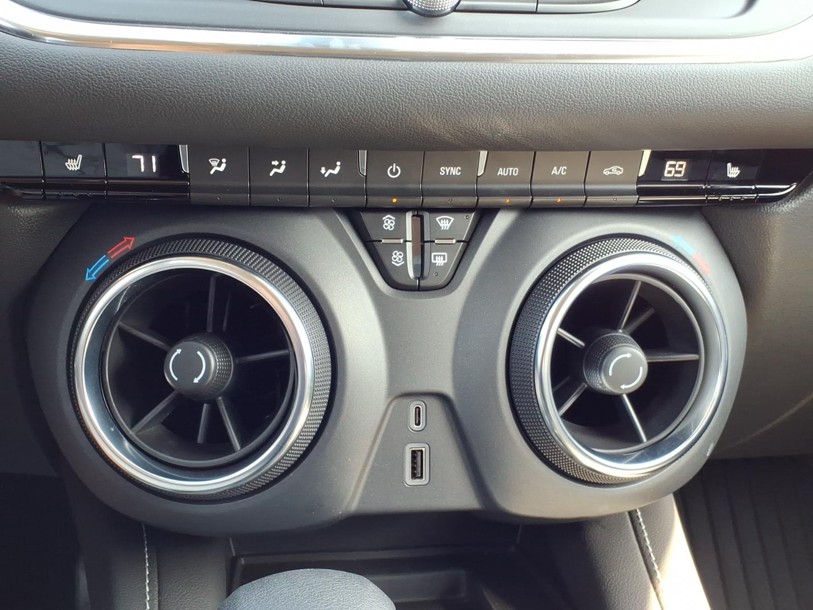 2023 Chevrolet Blazer 2LT - Photo 21
