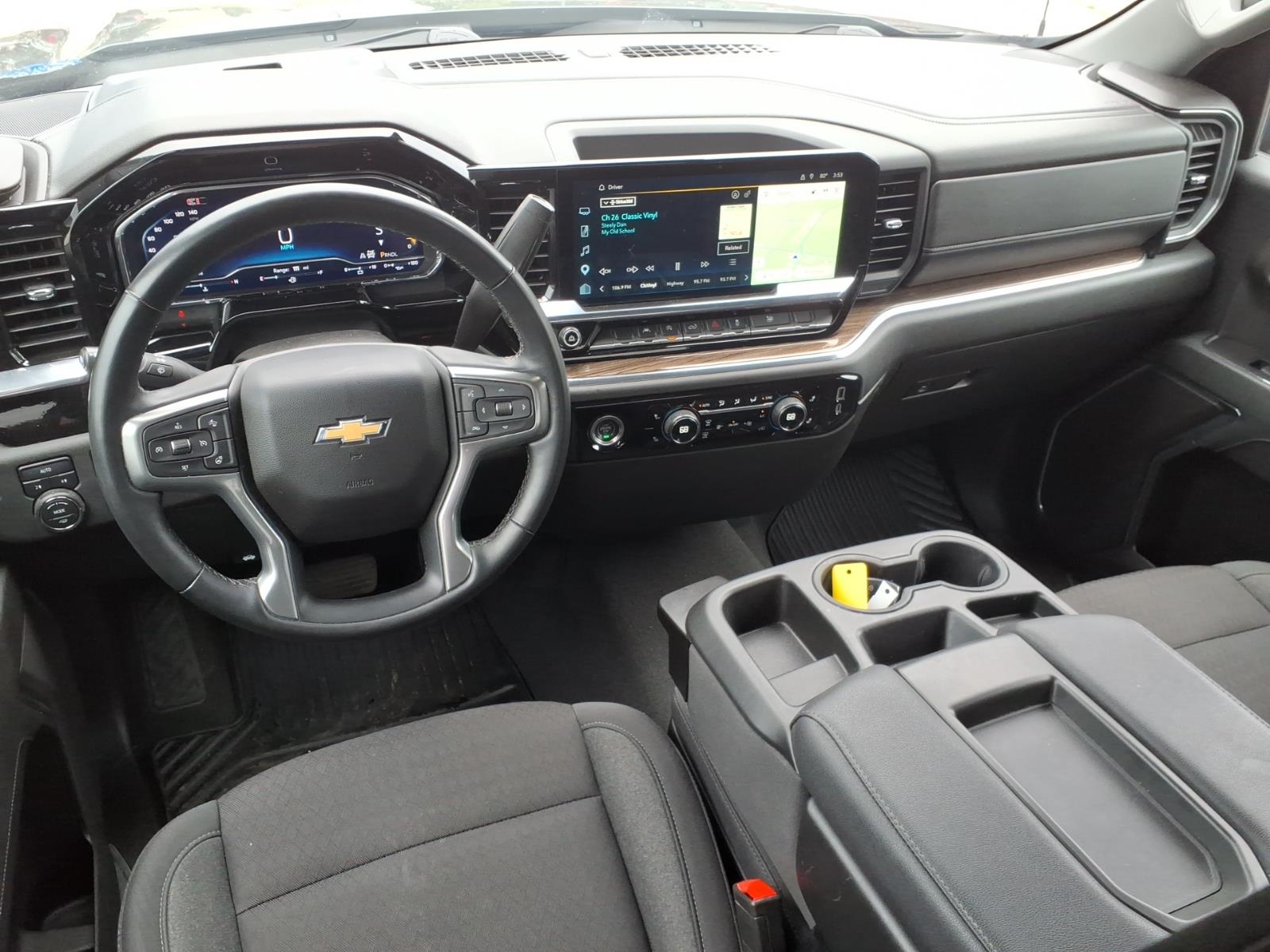 2024 Chevrolet Silverado 1500 LT - Photo 8
