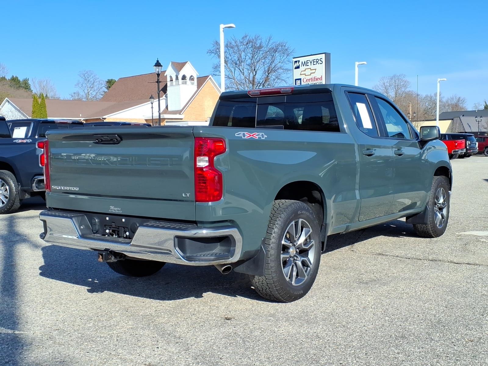 2025 Chevrolet Silverado 1500 LT - Photo 5