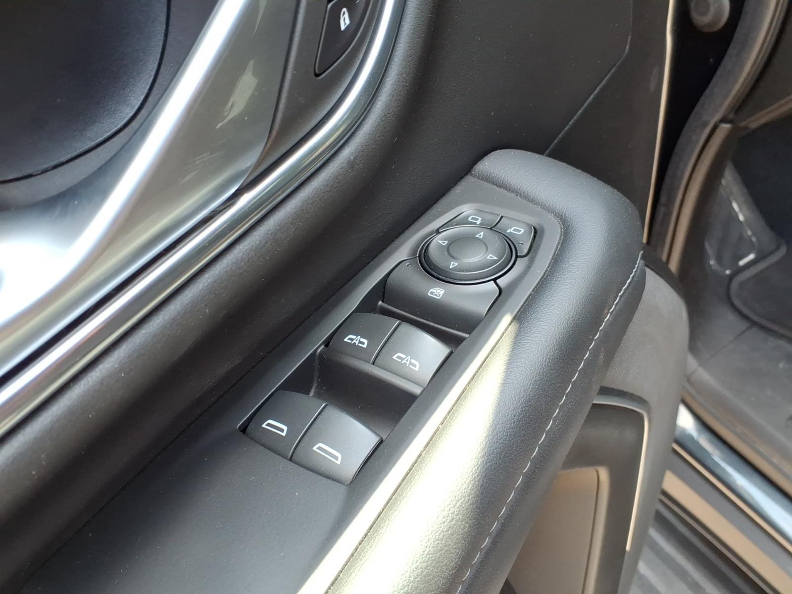 2022 Chevrolet Tahoe LS - Photo 14