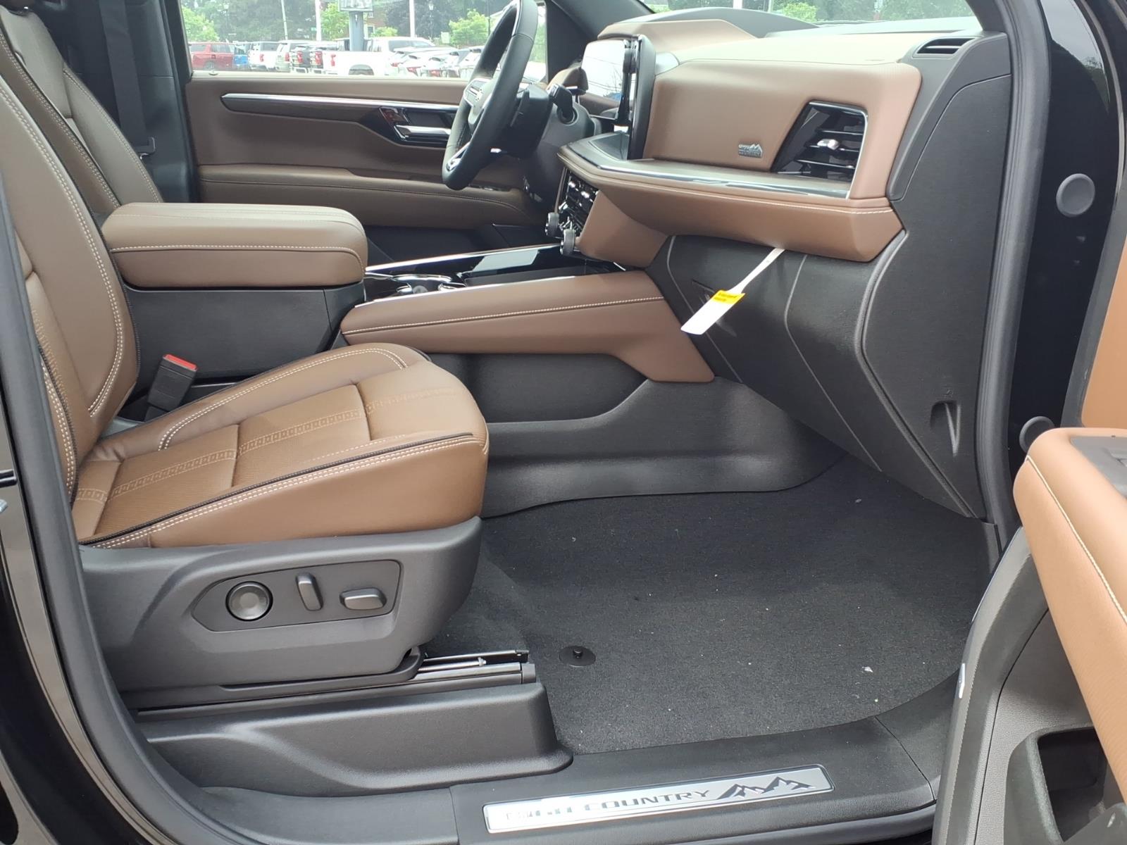 2026 Chevrolet Suburban High Country - Photo 20