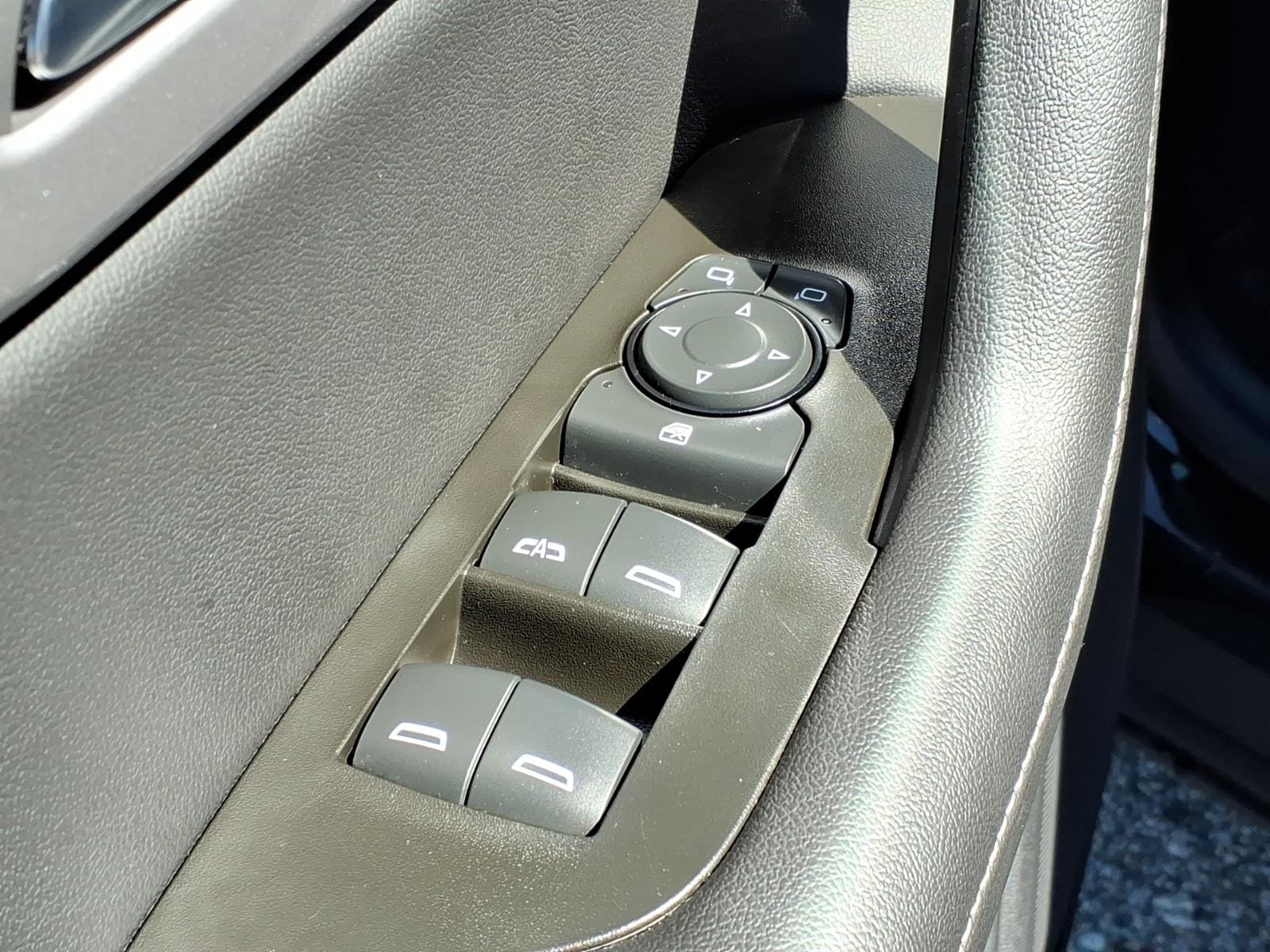 2023 Chevrolet Blazer 2LT - Photo 9