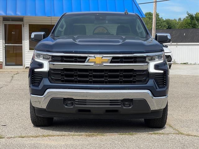 2022 Chevrolet Silverado 1500 LT photo 2