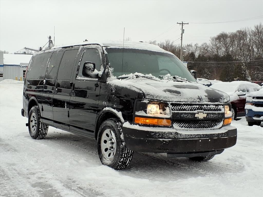 2013 Chevrolet Express Cargo Work Van's photo