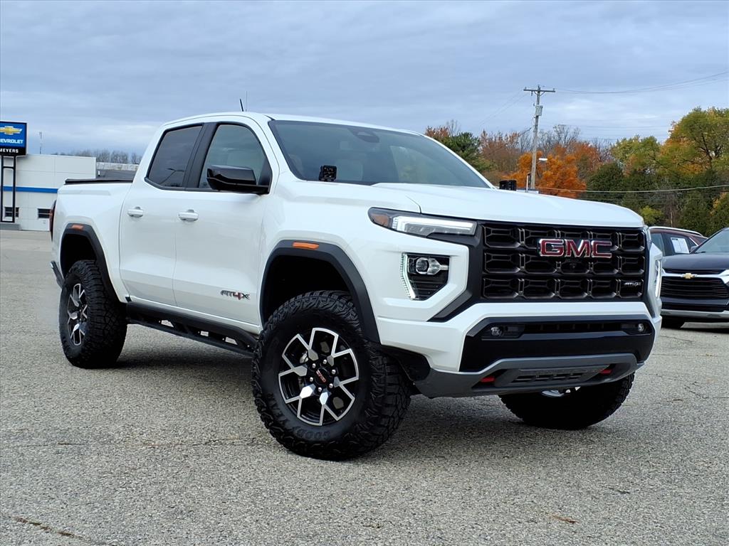 2024 GMC Canyon AT4X's photo