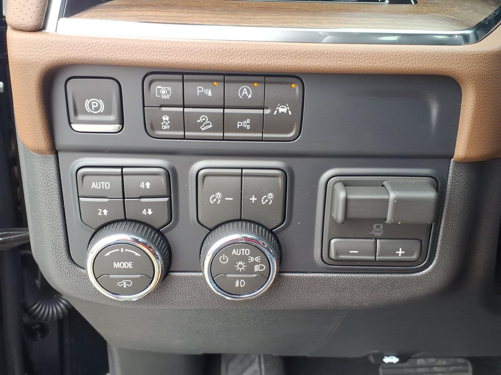 2026 Chevrolet Suburban High Country - Photo 21