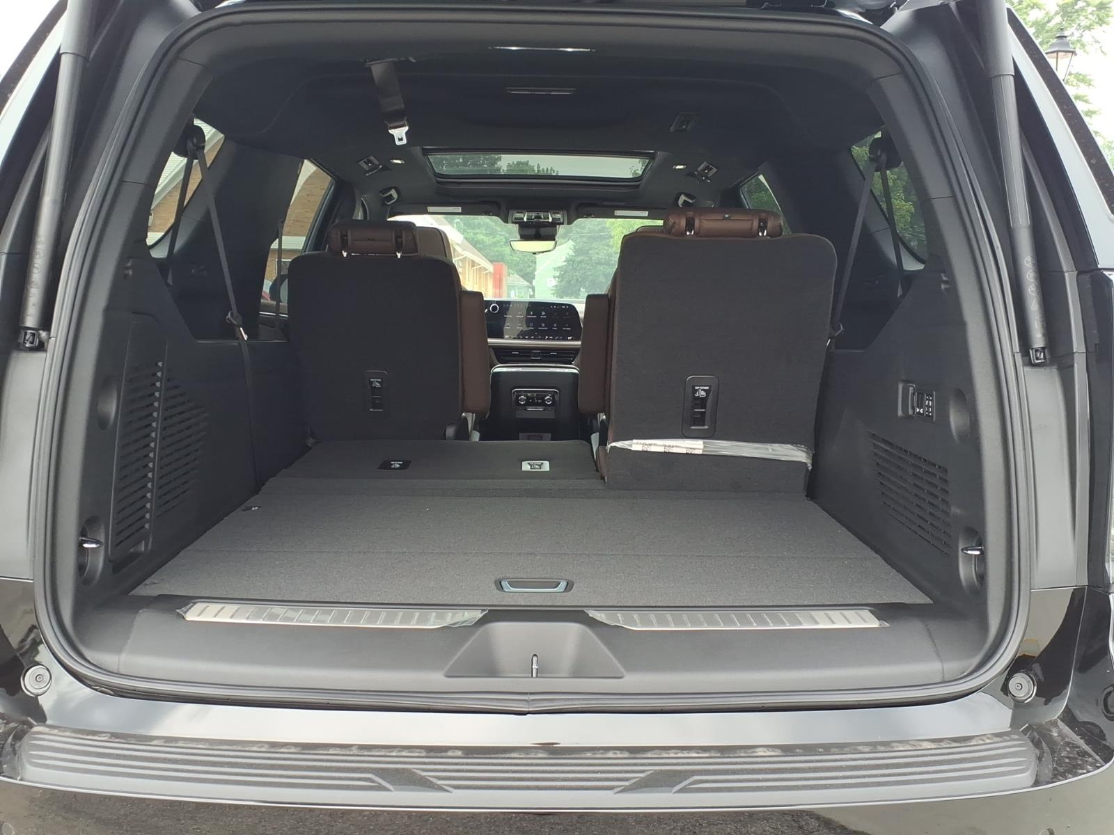 2026 Chevrolet Suburban High Country - Photo 12