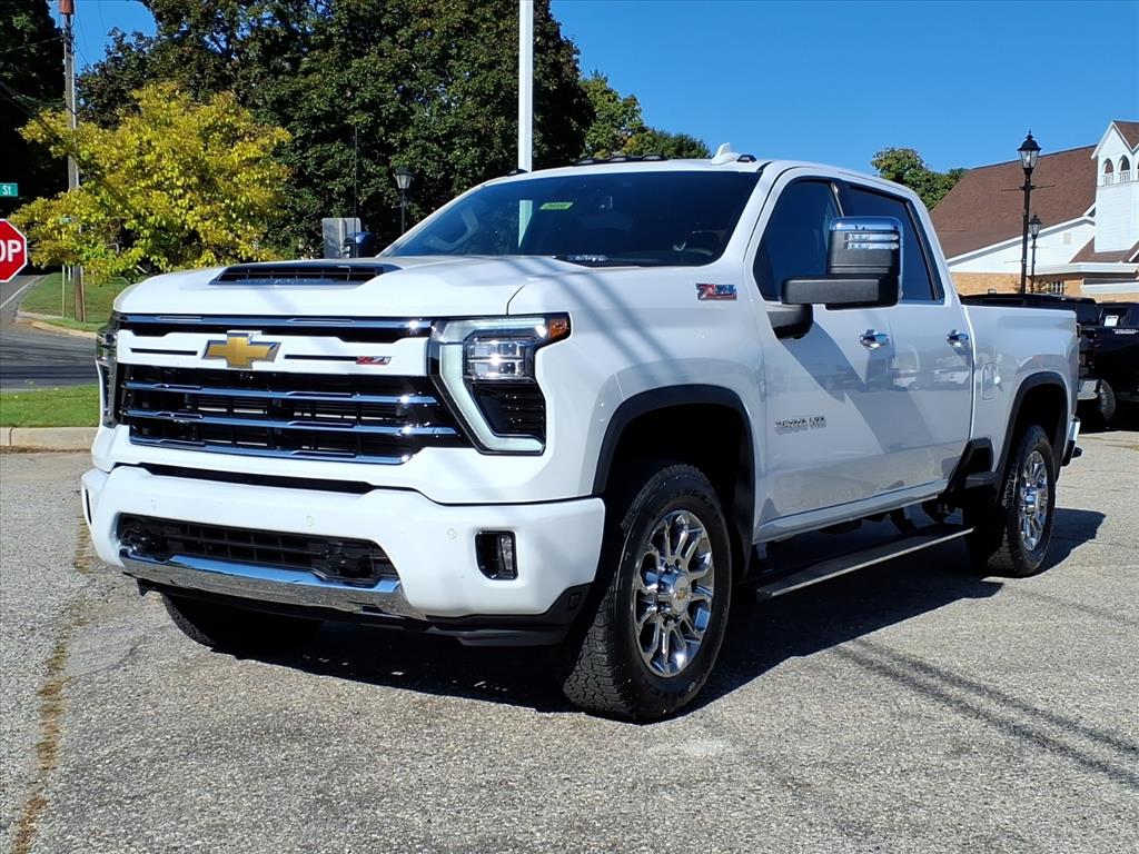 2026 Chevrolet Silverado 2500HD LTZ photo 2