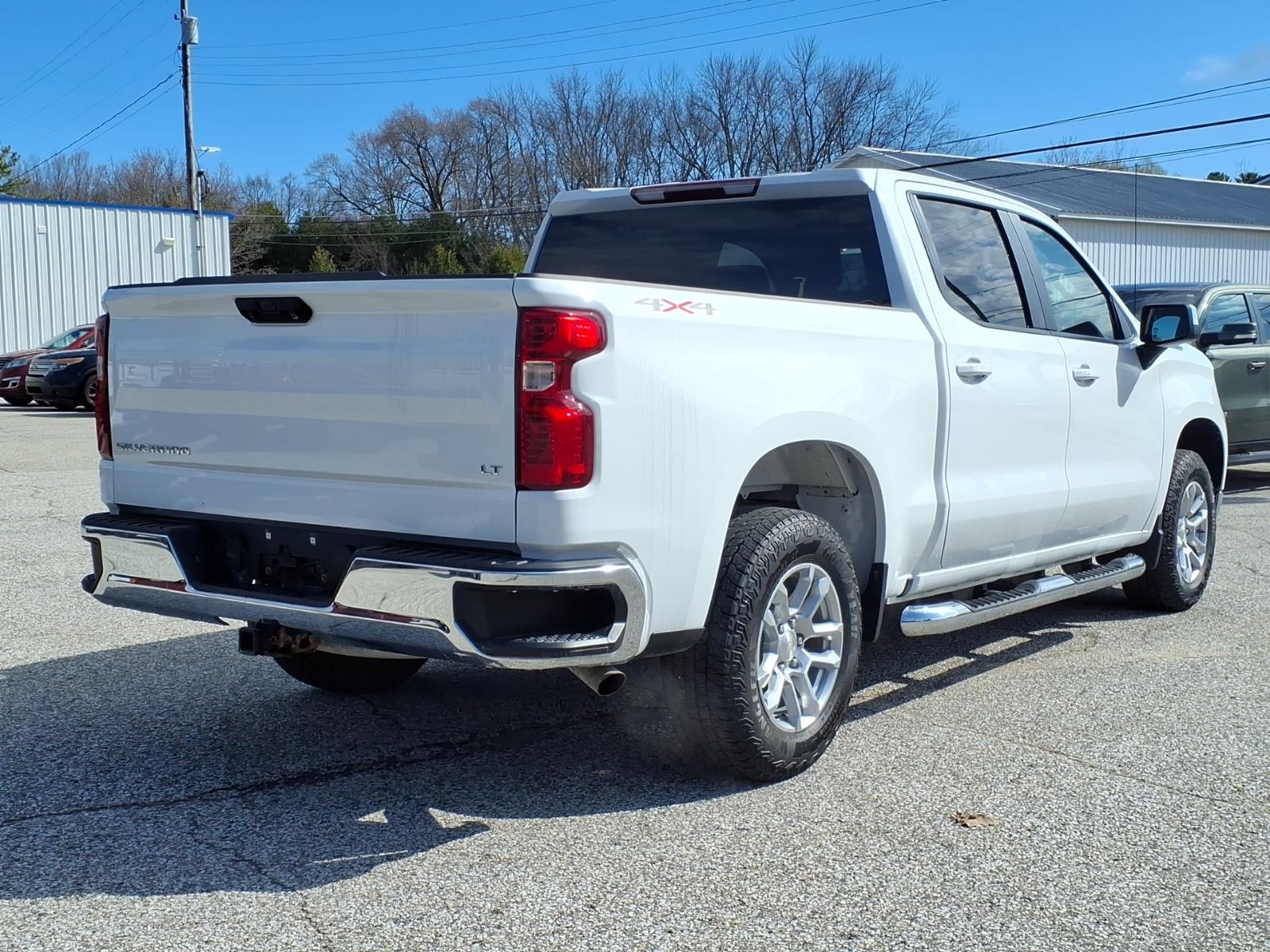 2022 Chevrolet Silverado 1500 LT - Photo 6