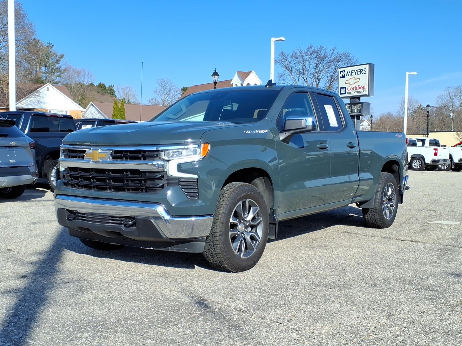 2025 Chevrolet Silverado 1500 LT - Photo 14