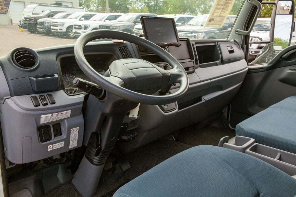 2017 Mitsubishi Fuso FE - Photo 10