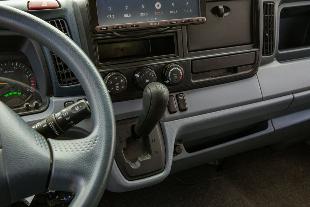 2017 Mitsubishi Fuso FE - Photo 14