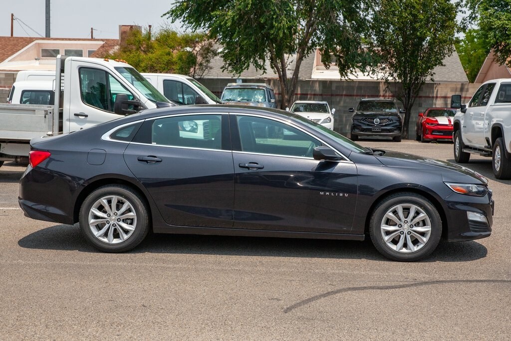 2023 Chevrolet Malibu 1LT photo 3