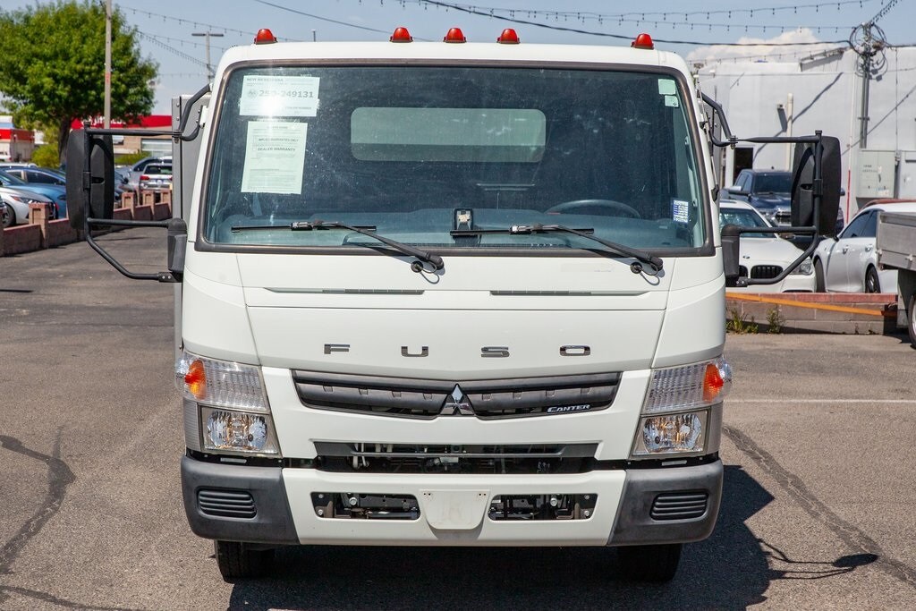 2017 Mitsubishi Fuso FEC52S photo 2
