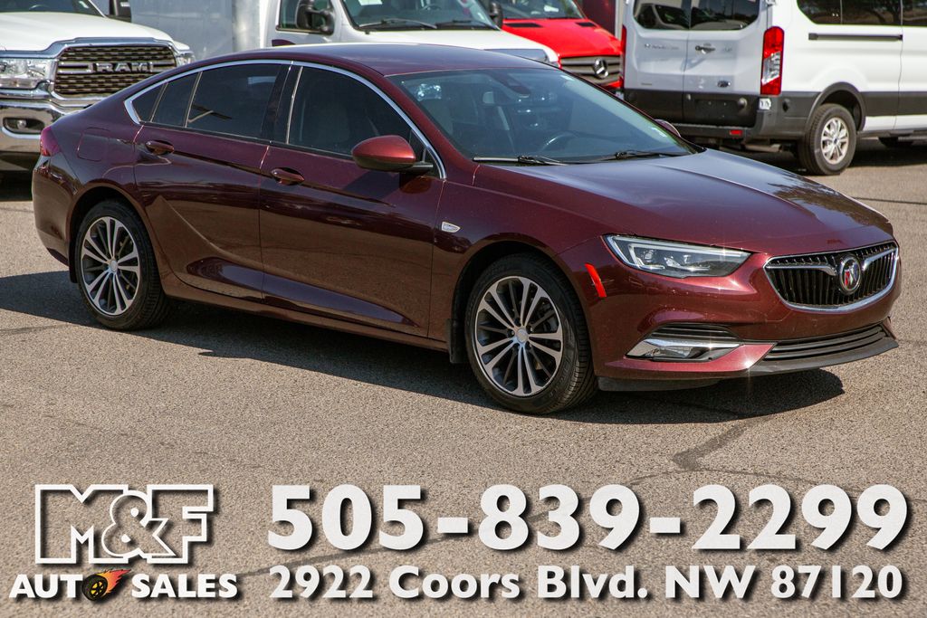 2018 Buick Regal Essence FWD's photo