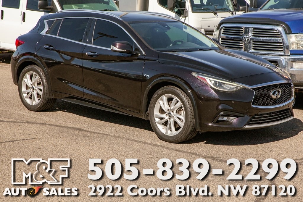 2018 INFINITI QX30 Premium