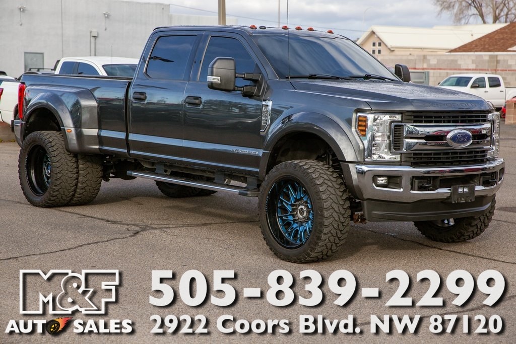 2019 Ford F-450 Super Duty XLT's photo