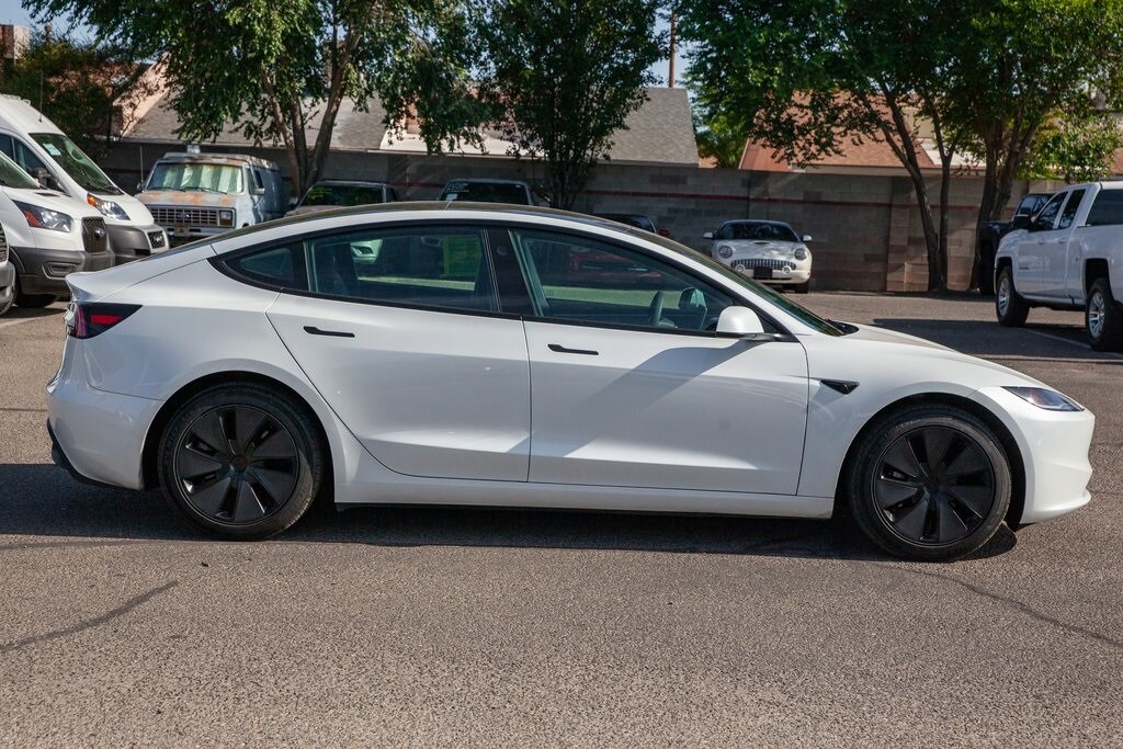 2024 Tesla Model 3 Long Range photo 3