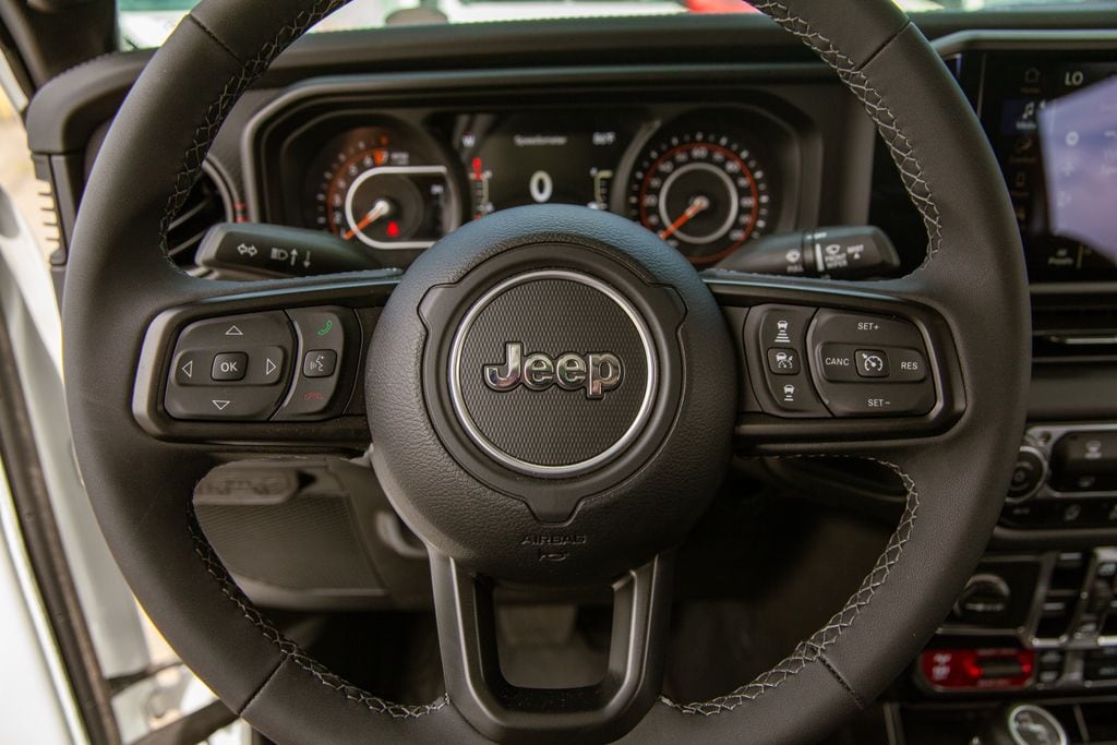 2025 Jeep Gladiator Rubicon - Photo 16