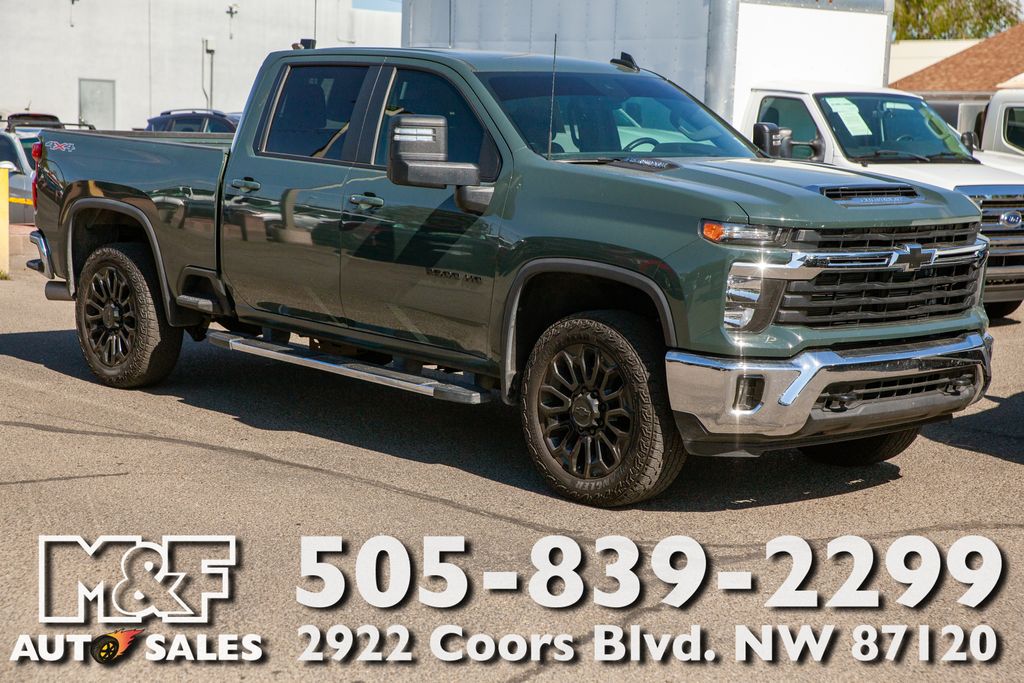 2025 Chevrolet Silverado HD LT 4WD Crew Cab Standard Box's photo