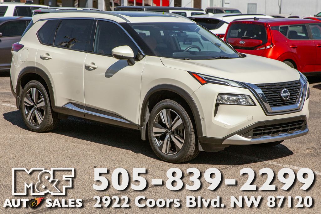 2023 Nissan Rogue Platinum AWD's photo