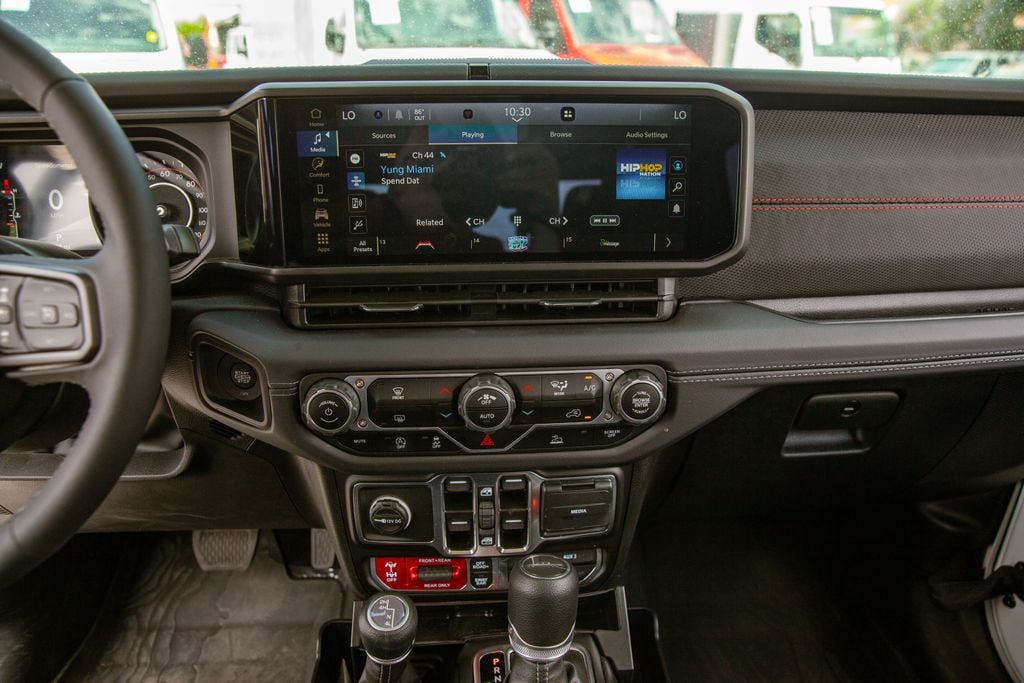 2025 Jeep Gladiator Rubicon - Photo 14
