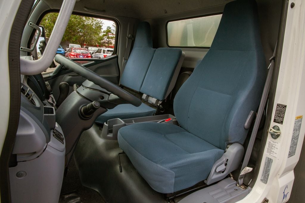 2017 Mitsubishi Fuso FE - Photo 12