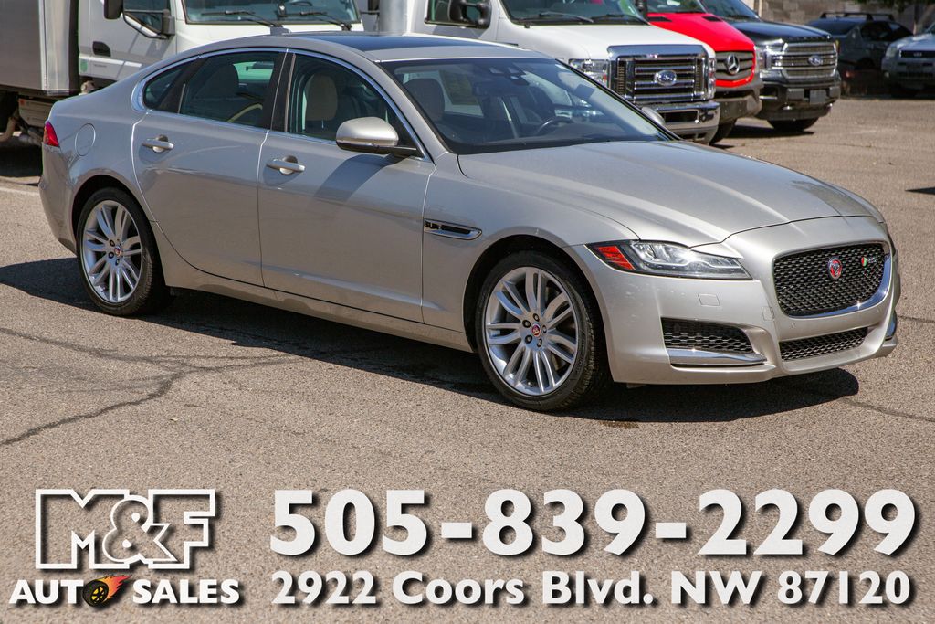 2016 Jaguar XF 35t Prestige's photo